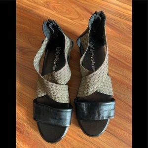 🆕❤️Bernie Mev. Sandals